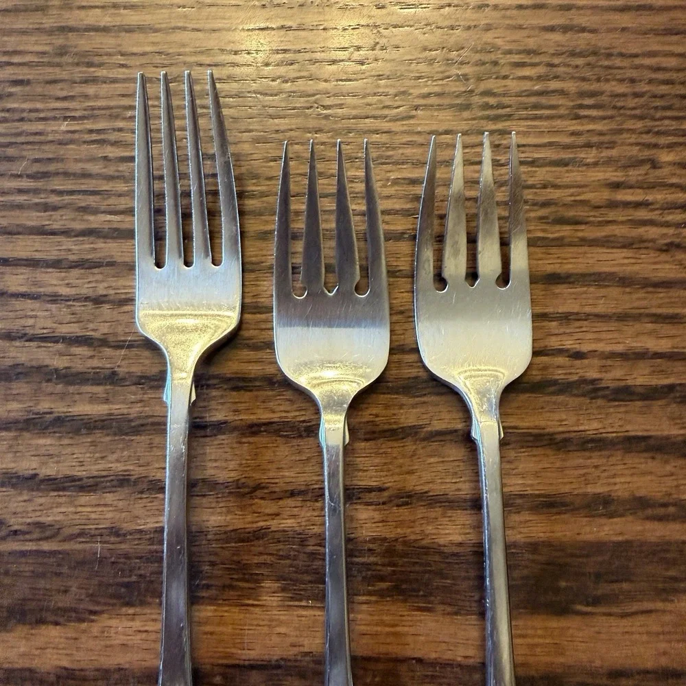 Oneida Stainless Flatware AMERICAN COLONIAL Salad Forks (2) Dinner Fork (1)